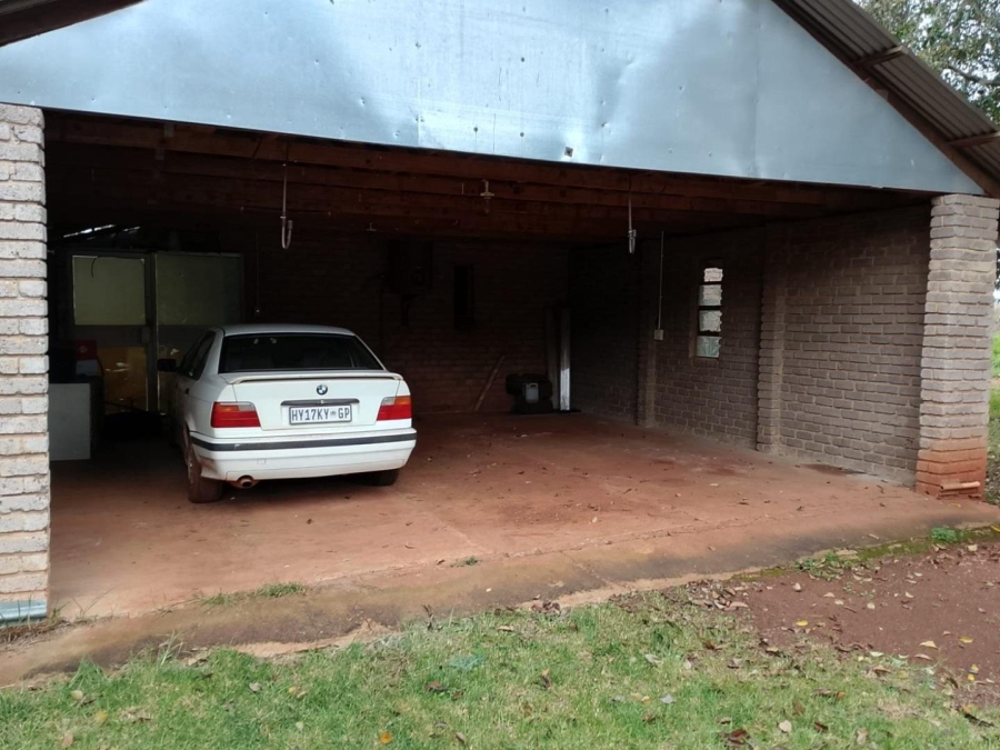 Commercial Property for Sale in Hartbeesfontein North West